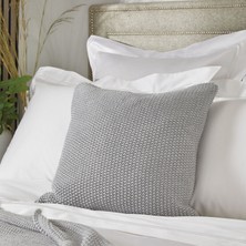 The White Company Lyra Yastık Kılıfı, Yumuşak Pamuk ve Modern Tasarım