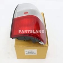 Stop Lambası Sağ Alt : Arka Tampon Japon Pajero (V2, V4) 3.0 V6:3.5 V6:2.5 Td:2.8 Td 91-00 (Oem No: MB683976)
