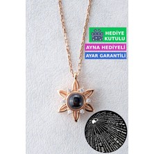 Jewelmim Gümüş 100 Dilde Seni Seviyorum Yazan 18 Ayar Rose Altın Kaplama Çiçek Kolye 925 Ayar Gümüş Kadın Kolye | Bayan Yüz Dilde Seni Seviyorum Kolyesi Zirkon Taşlı Çiçekli Kadın Gümüş Kolye