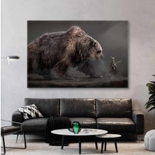 Limitless Design Karizmatik Ayı Ve Karşısında Sopasıyla Duran Model Yatay Hd Baskı Kanvas Tablo