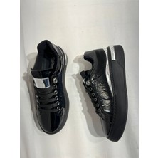 Best Shoes Kadın Siyah Gold Detaylı Casual Spor Ayakkabı