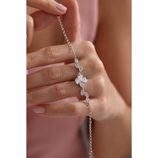 Nereze 925 Ayar Gümüş Rodyum Kaplama Doç Zincir Beyaz Taşlı Yonca Bileklik