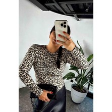 Butik Gardrop Yumoş Kumaş Bisiklet Yaka Leopar Kadın Bluz Leopar