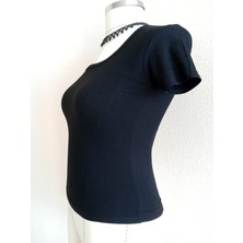 Moda59 Likralı Kısa Kollu Standart Beden Fitilli Siyah Body
