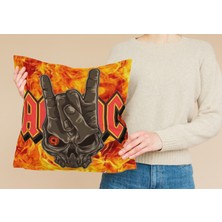 Metal Müzik Grubu Ac Dc Alevler ve El Desenli Kare Yastık Kılıfı