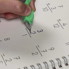 Sihirli Yazı Seti Silinebilir Kelemli Kabartmalı Defter Yazma Öğretici 4 Kitap+1 Kalem+5 Yedek Uç
