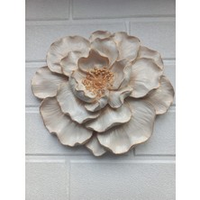 ZE Dekorasyon Bej Renkli El İşçiliğiyle Hazırlanmış Duvar ve Masa Çiçeği 22 x 20 cm Şık Tasarım