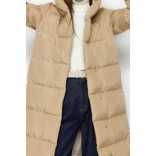 Ersefa Düz Astarlı Yaka Uzun Regular Kapüşonlu Kadın Yandan Çıtçıtlı Su Itici Kışlık Kapitone Şişme Mont