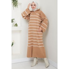 Çizgili Ispanyol Kol Fermuarlı Kamyoncu Yaka Triko Elbise Camel HM2566