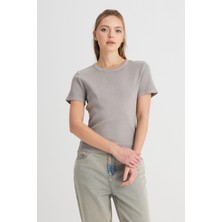 Slim Fit Dar Kesim Bisiklet Yaka Gri Tişört