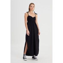 Regular Fit Normal Kesim Kare Yaka Siyah Elbise