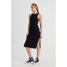 Slim Fit Dar Kesim Bisiklet Yaka Siyah Elbise