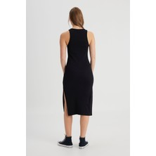 Slim Fit Dar Kesim Bisiklet Yaka Siyah Elbise
