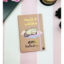 Attach Küçük Bi Yıkıldım V2 Kedi Tasarım Lastikli Çizgisiz Defter