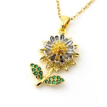 Solfera Ortası Dönen Papatya Zirkon Taşlı Çiçek Çelik Kadın Kolye Zincir Q0847