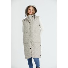 Wise Kadın Kapüşonlu Oversize Kapitone Kumaşlı Yıtmaçlı Uzun Yelek
