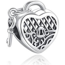 Defne Silver Anahtar Sallantılı Kalp Charm