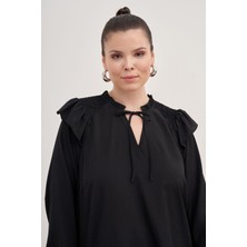 Myline Gipe Detaylı Bağcıklı Bluz