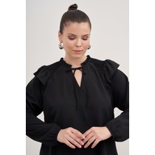 Myline Gipe Detaylı Bağcıklı Bluz