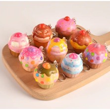 ( 3 Adet ) Anahtarlı Cupcake Squishy Ufak Boy Sukuşi Oyuncak