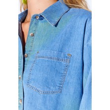 Edition Mavi Crop  Soft Dokulu Denim Yıpratma Detaylı Kadın Jean Gömlek - 9600