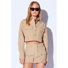 Edition Bej Kalın Soft Dokulu Çift Cep Kapaklı Crop Kadın Gömlek | Ek10009007