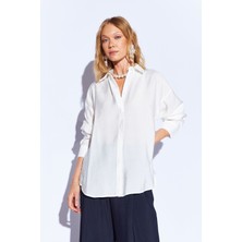 Edition Ekru Modal Soft Dokulu Yumuşak Gizli Pat Detaylı Oversize Kadın Gömlek - 8262