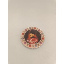 Bakır Kenarları Elmas Işlemeli Mıknatıslı Magnet Yuvarlak 7 cm ( Siyah Kalpaklı Mustafa Kemal Atatürk Resmi )