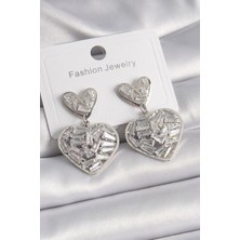 Clariss Pirinç Gümüş Renk Zirkon Taşlı Kalp Model Kadın Küpe