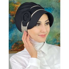 Butik AmbarNazlı Model Tokalı Küçük Sütlü Kahve Kazayaklı Tesettür Siyah Şapka