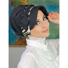 Butik AmbarNazlı Model Tokalı Iri Krem Çizgili Zebra Desen Tesettür Siyah Şapka