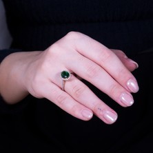 Adil İdil Kuyumculuk Yeşil Taşlı Oval Kesim Yüzük