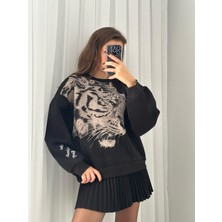 Siyah Önü Kaplan Desenli Sweatshırt