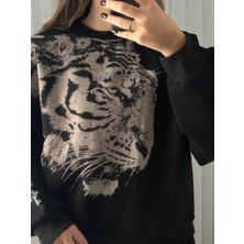 Siyah Önü Kaplan Desenli Sweatshırt