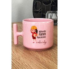 Hedizu Kişiye Özel Mühendisler Günü Hediyesi Pastel T Kulplu Kupa Bardak Pembe Kadın Mühendis