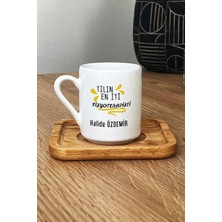 Hedizu Kişiye Özel Yılın En Iyi Fizyoterapisti Türk Kahvesi Fincanı Ahşap Altlıklı Tıp Bayramı Hediyesi