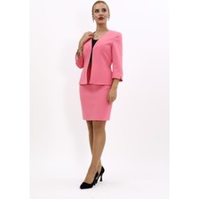 Önder Özsoy V Yaka Boydan Kuplu Kısa Ceket & Yırtmaçlı Düz Dar Etek-Pembe