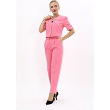 Önder Özsoy  Kısa Kollu Yakasız Mini Ceket & Pileli  Boru Paça Pantolon Takım-Pembe