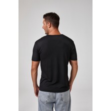 Relactive Erkek Kısa Kollu Üçgen Biyeli T-Shirt