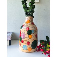 Libra Seramik Seramik El Yapımı 30 cm Yüksekliğinde Üzerinde Renkli Daireler ile Süslenmiş Vazo, Seramik Vazo, Dekoratif Krem Zemin Üzerine  Daire Desenleri ile Süslü El Yapımı Vazo