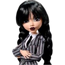 Disney Cars Monster Hıgh Wednesday Addams Okul Üniformalı  HXJ04