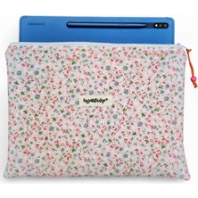 Ayza Stüdyo Çiçekli Desenli Kapitone 10-12 Inç Tablet Ipad Kılıfı - Pembe Çıtır Çiçekler 30X24 cm