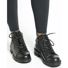 Shoes Time Postal Bot 24K 001