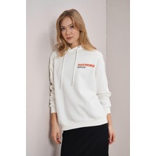 Tena Kadın Ekru Fake People Baskılı Kanguru Cepli Üç Iplik Sweatshirt