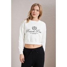 Tena Kadın Ekru Resort Paris Baskılı Üç Iplik Crop Sweatshirt