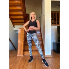 Leopar Desenli ve Fit Toparlayıcı ve Şekillendirici Tayt – Spor, Tenis, Koşu ve Yoga Için Maksimum Performans!