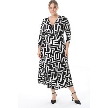 Mooi XXL Kadın Siyah Beyaz Batik Geometrik Desen Uzun Kol Kruvaze Yaka Büyük Beden Maxi Elbise