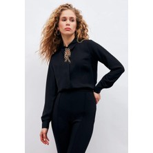 Kadın Siyah Zincir Detaylı Gömlek