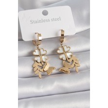 Ezo Concept 316L Çelik Gold Renk Beyaz Sedefli Yonca Simli Kelebek Figür Kadın Küpe