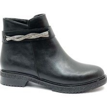 Kocamanlar Mehtap Taş Dekolteli Düz Kaymaz Taban Kadın Bot